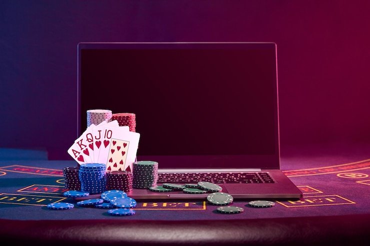 Texas Hold'em table interface on 303hoki login mobile app